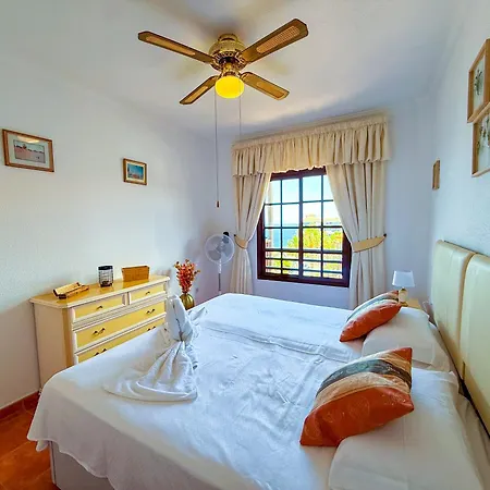 Magnificent Balcon With Sea And Pool View Costa Del Silencio