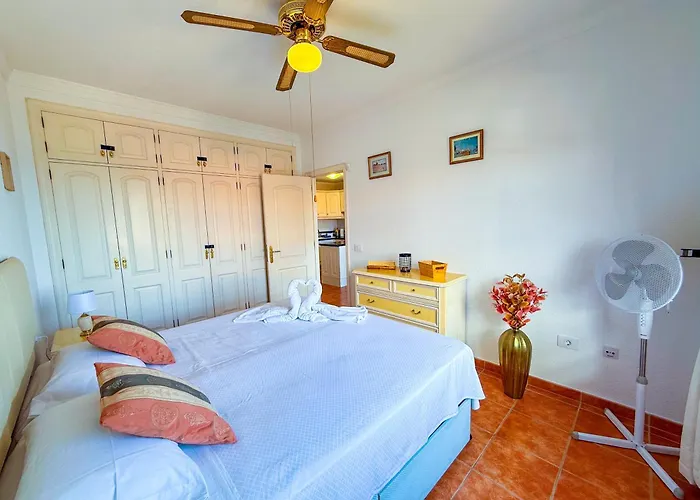 Magnificent Balcon With Sea And Pool View Apartamento Costa del Silencio