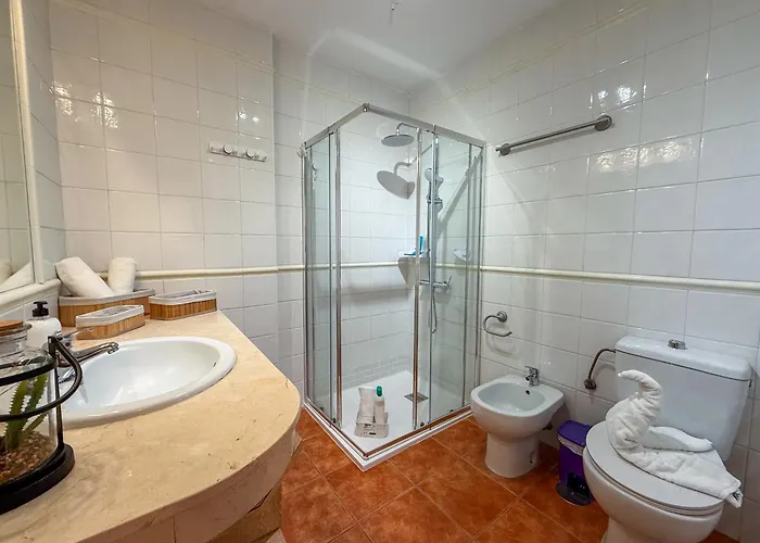 Magnificent Balcon With Sea And Pool View Apartamento