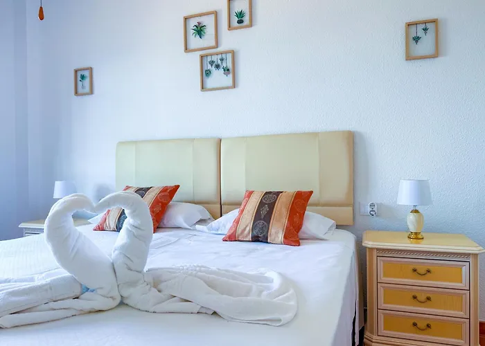 Magnificent Balcon With Sea And Pool View Apartamento *