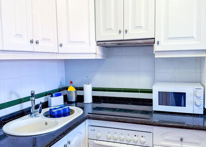 Magnificent Balcon With Sea And Pool View